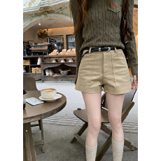 批发实拍~旷野漫步 卡其色麂皮阔腿休闲裤女秋冬大口袋高级感工装<b class='q'>短裤</b>