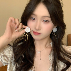 批发韩系小清新甜美气质玫瑰花耳环轻奢小众时尚<b class='q'>百搭</b>网红同款花朵耳钉