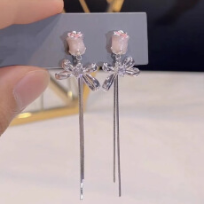 批发轻奢小众高级感长款流苏蝴蝶结耳环女温柔时尚百搭气质郁金香耳钉