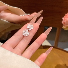 批发韩系甜美气质镂空蕾丝花朵耳钉轻奢小众高级感简约百搭立体感耳环