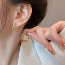 批发轻奢小众高级感简约双层碎银耳圈耳钉女个性冷淡风耳钉网红耳饰