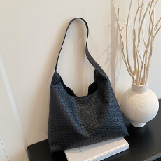 大容量腋下包包女2025新款时尚百搭单肩包纯色高级感通勤托特包潮