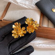 批发18K真金电镀夸张个性花朵耳环女925纯银针欧美跨境爆款冷淡风耳钉