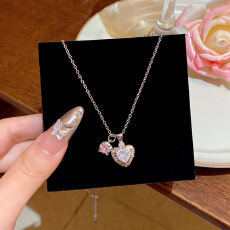 批发甜美气质精致锆石爱心吊坠钛钢项链女日韩风小众高级感锁骨链颈链