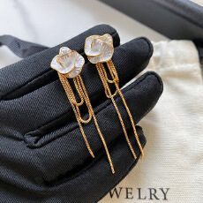 批发山茶花耳钉女2025年新款爆款耳饰小众精致轻奢高级感气质大气耳环