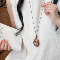 批发亚克力渲染紫色水滴形吊坠项链女小众高级感秋冬款毛衣卫衣链