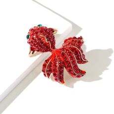 批发时尚<b class='q'>气质</b>红色金鱼新年胸针女别针固定衣服百搭胸花潮流<b class='q'>饰品</b>