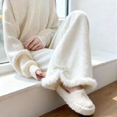 批发新中式高腰针织阔腿裤<b class='q'>女</b>冬季新款宽松显瘦白色慵懒风休闲糯米裤子