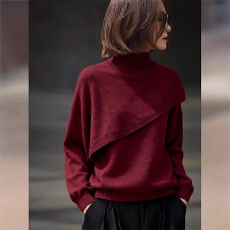 批发独特小众酒红色高领上衣冬季2025新款法式气质斜开叉设计感针织衫