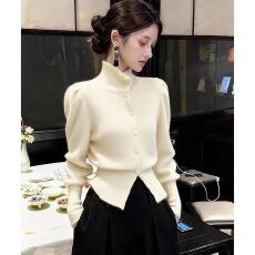 批发米白色针织衫女秋冬内搭好看高端轻熟气质法式小香风掐腰高领毛衣