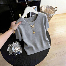 批发2026年夏季新款时髦轻奢小众灰色短袖T恤女宽松减龄时尚气质上衣