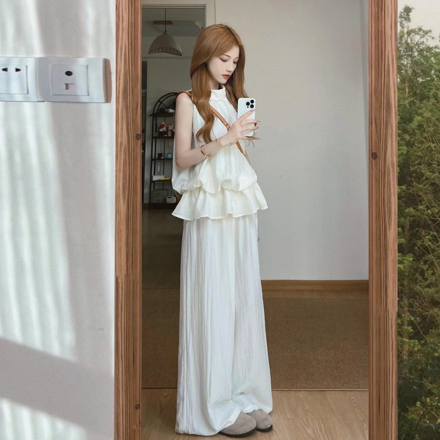 法式温柔白色挂脖上衣女2025夏季新款气质小众无袖背心休闲裤套装