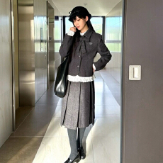 批发<b class='q'>日系</b>复古学院风灰色毛呢<b class='q'>连衣裙</b>子女2025秋冬新款收腰气质长裙套装