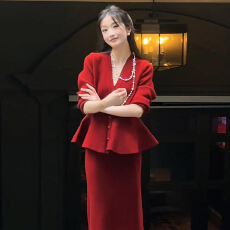 针织毛衣套装连衣裙子女秋冬季2025新款小香御姐风情万种包臀长裙