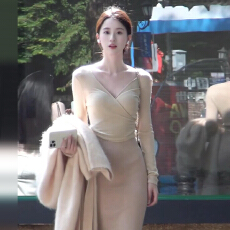 批发2025新款温柔清冷感针织套装<b class='q'>连衣裙</b>子秋冬季内搭法式气质修身长裙