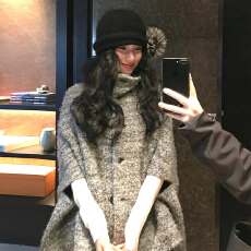 批发富家千金小香风斗篷披肩毛呢外套女秋冬季2025新款高级感灰色大衣