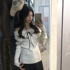 批发白色一字肩针织衫毛衣女秋冬季2026新款独特漂亮修身内搭打底上衣