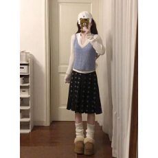 批发韩系白色长袖t恤女2026新爆款早春巨好看设计感吊带上衣两件套装