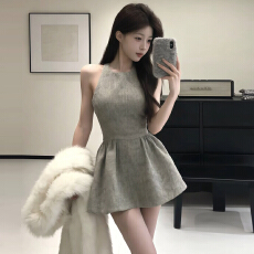 批发法式富家千金高级感<b class='q'>背心</b>连衣裙子女2026新款早春小个子收腰蓬蓬裙