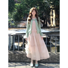 批发早春季巨好看漂亮韩系穿搭一整套<b class='q'>粉色</b><b class='q'>连衣裙</b>子女2026新款长裙套装