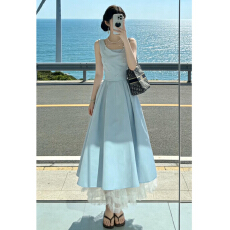 批发法式气质蓝色吊带连衣裙子女夏季2026新款海边度假高级感收腰长裙