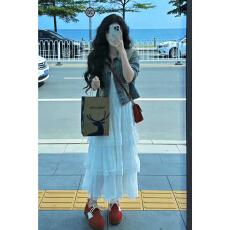 白色吊带连衣裙子女夏季2026新款法式初恋甜美独特超好看气质长裙