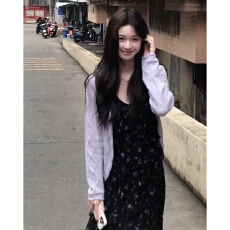 批发2026年早春季一整套韩系穿搭防晒开衫法式碎花吊带<b class='q'>连衣裙</b>两件套装