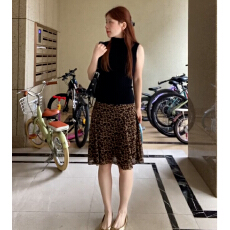 批发气质辣妹针织无袖上衣连衣裙女2026<b class='q'>新款</b>早春套装豹纹<b class='q'>半身裙</b>两件套