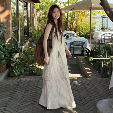 早春季老钱风无袖背心连衣裙子女夏2026新款韩系穿搭一整套装长裙