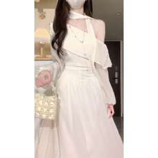 小个子初恋白色露肩连衣裙子女2026新款夏季穿搭大方得体绝美长裙