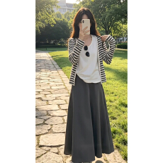 批发韩系<b class='q'>条纹</b>开衫半身连衣裙子女夏季2026新款超火气质一整套ootd穿搭