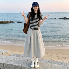2026新款条纹T恤半身连衣裙女夏季小个子巨好看穿搭一整套装长裙