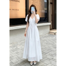 批发法式白色V领泡泡袖<b class='q'>连衣裙</b>女2026夏季新款气质高级感掐腰显瘦长裙