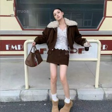 批发韩国冬季<b class='q'>新款</b>美式复古羊羔毛领灯芯绒夹棉短外套+半身裙女两件套
