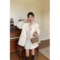 批发名媛气质羽绒西装套装女冬季重工<b class='q'>蕾丝</b>系带蝴蝶结毛呢外套两件套裙