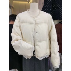 批发短款2025冬季新款小香风<b class='q'>蕾丝</b>拼接丝绒外套加厚面包服