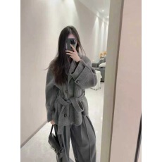 批发深冬灰色呢子大衣女入冬季2025年新款毛呢外套独特超好看羽绒外套