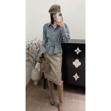 批发欧洲站2026早春新款高级感显瘦百搭翻领收腰气质<b class='q'>牛仔</b><b class='q'>衬衫</b>女