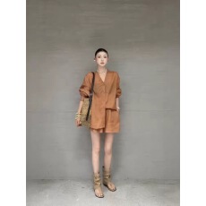 批发V领麻料长袖防晒衣+短裤女两件套女<b class='q'>欧洲站</b>2026夏季新款气质<b class='q'>套装</b>潮