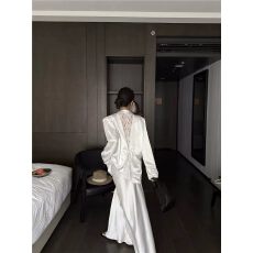 批发法式气质黑色<b class='q'>蕾丝</b>拼接<b class='q'>西装</b>外套女春秋高级感醋酸缎面轻薄西服上衣