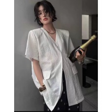 批发韩版V领后背镂空设计西装薄外套女2026新款宽松休闲短袖上衣