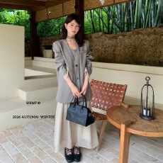 批发秋上新高端时尚V领羊毛西装<b class='q'>外套</b>+层次感拼色吊带<b class='q'>连衣裙</b>套装