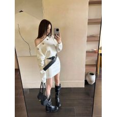 批发美拉德穿搭辣妹性感一字肩毛衣针织连衣裙高级感修身包臀裙秋<b class='q'>冬</b>季