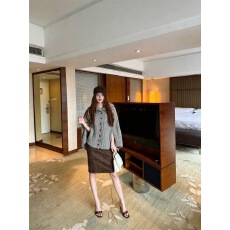 批发韩式设计感斗篷式<b class='q'>针织</b>开衫女2026秋季新款宽松百搭温柔风毛衣外套