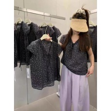 批发夏季新款法式飞飞袖<b class='q'>碎花</b>V领绑带天丝雪纺上衣