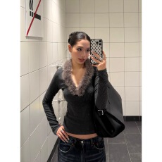 批发纯欲风毛毛拼接v领长袖T恤女德绒秋季款修身显瘦百搭保暖打底上衣