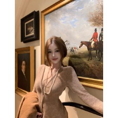 批发woppei 慵懒天丝羊驼毛软糯打底衫女浪漫优雅<b class='q'>修身</b>显瘦内搭上衣