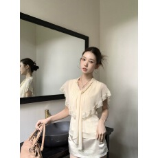 批发红人馆短袖<b class='q'>衬衫</b>女款2026新款<b class='q'>夏季</b>法式小资漂亮上衣蕾丝巨好看<b class='q'>衬衣</b>