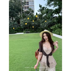 批发YISHEZ“玛德琳花事”粉紫色V领吊带背心小碎花上衣+中袖<b class='q'>开衫</b>外套