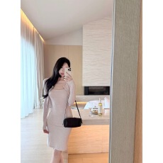 批发Laareetoo 细条纹长袖短款开衫女显瘦上衣吊带连衣裙秋季套装